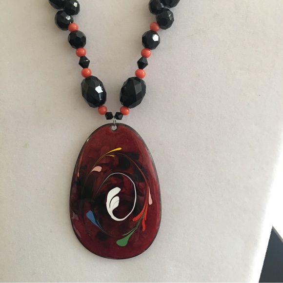 Beaded Necklace With Vintage Reversible Cloisonné Pendant - Picture 4 of 12